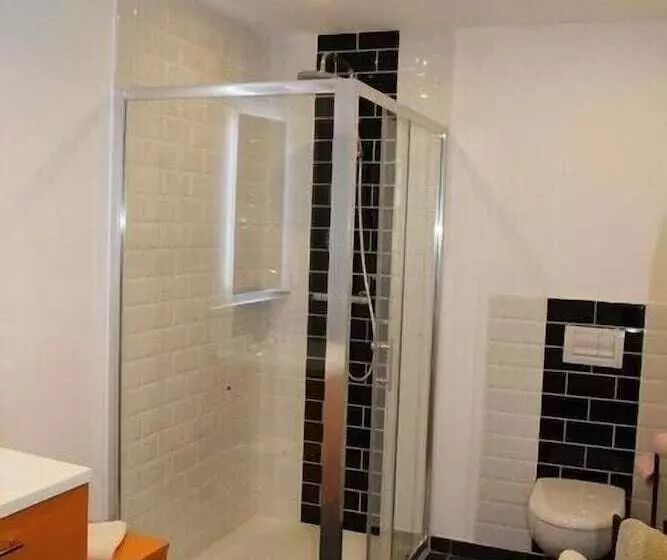 ベッドアンドブレックファースト La Catiniere