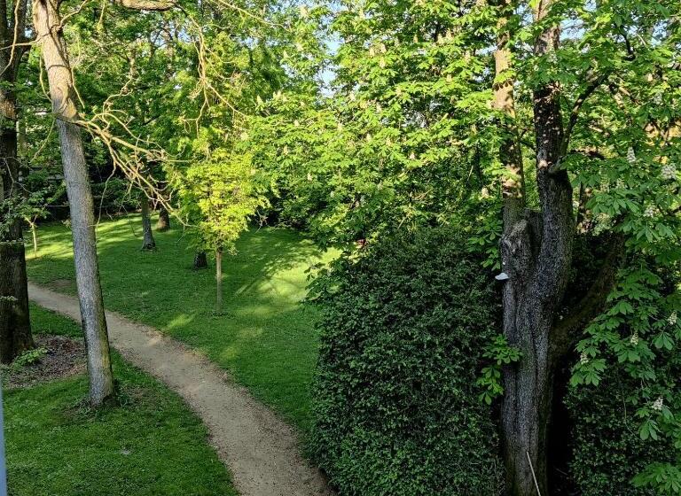 تختخواب و صبحانه Villa Ghia