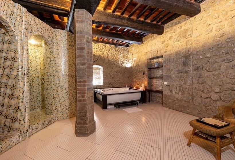 Castello Di Sovicille Residenza D Epoca