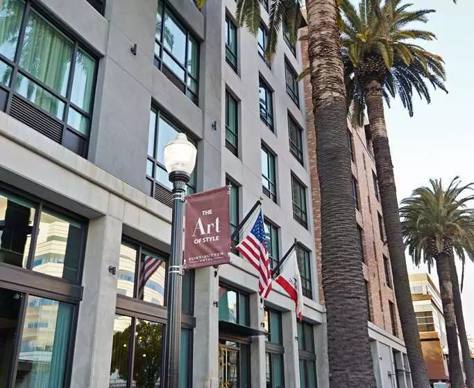 ホテル The Fort Sutter Sacramento Tapestry Collection By Hilton