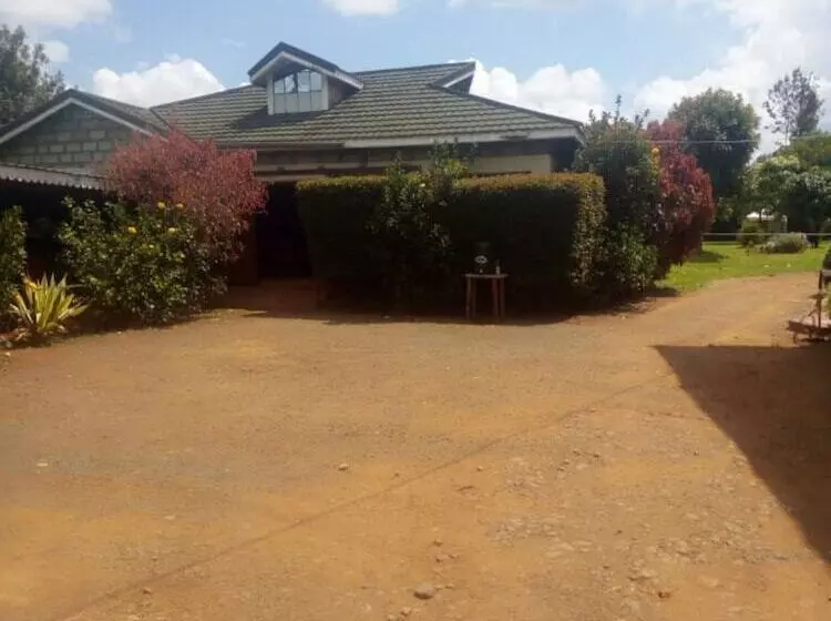 پانسیون Senior Chief Wambugu Palace