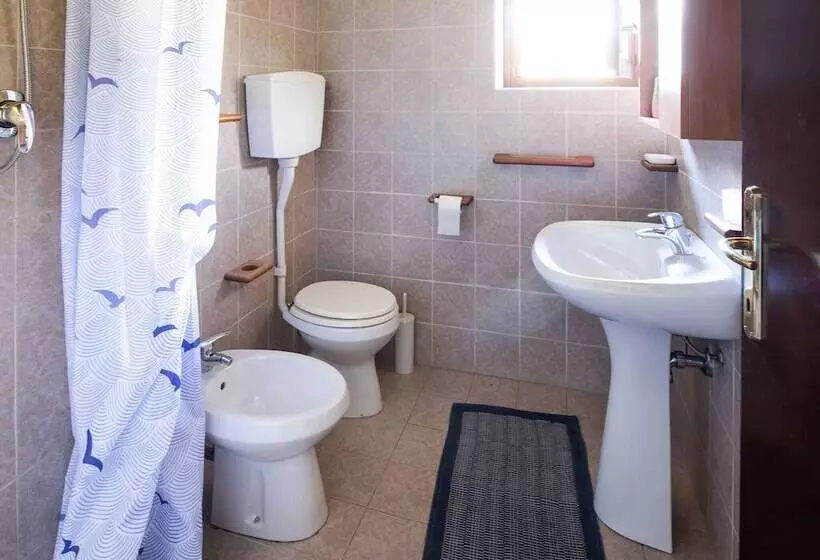 Flat With Private Garden And Air Conditioning