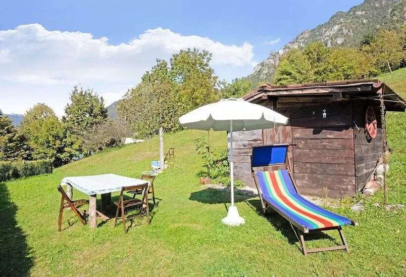 Flat With Private Garden And Air Conditioning