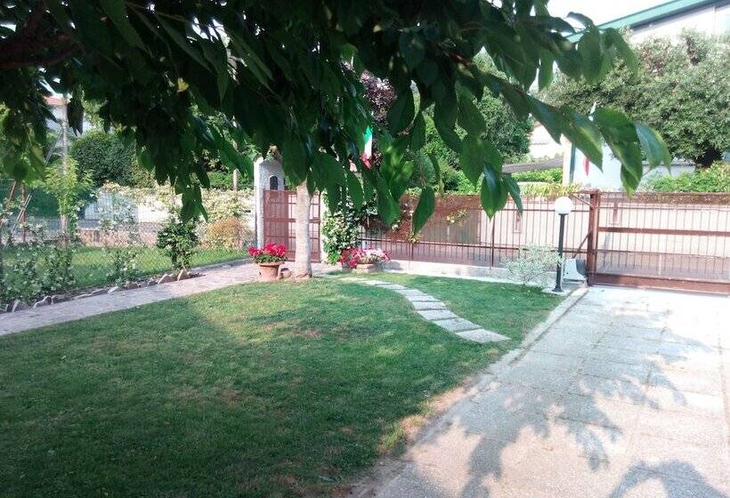 צימר Vali Chalet