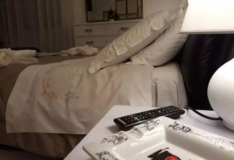 ベッドアンドブレックファースト Vali Chalet