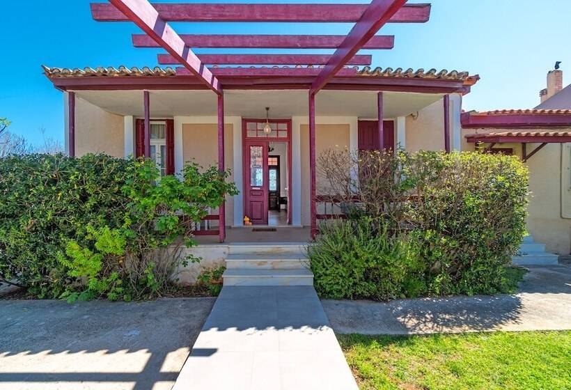 Costa Vasia Suites & Apartments