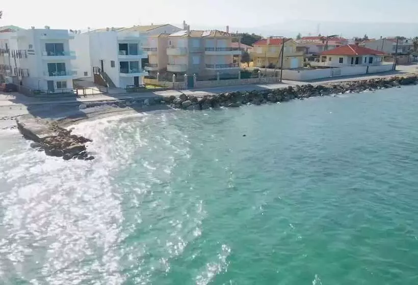 Costa Vasia Suites & Apartments