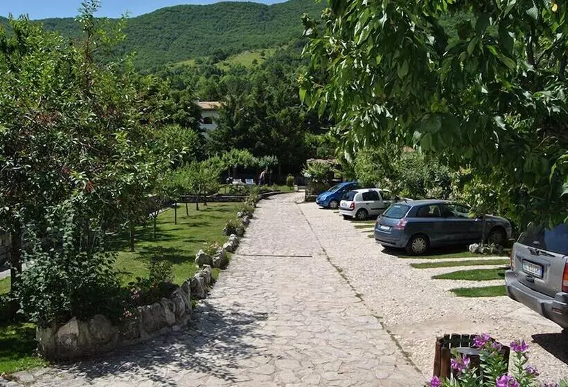 Hotelli Albergo La Torre