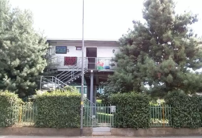 ペンション Bgy Airport Guesthouse