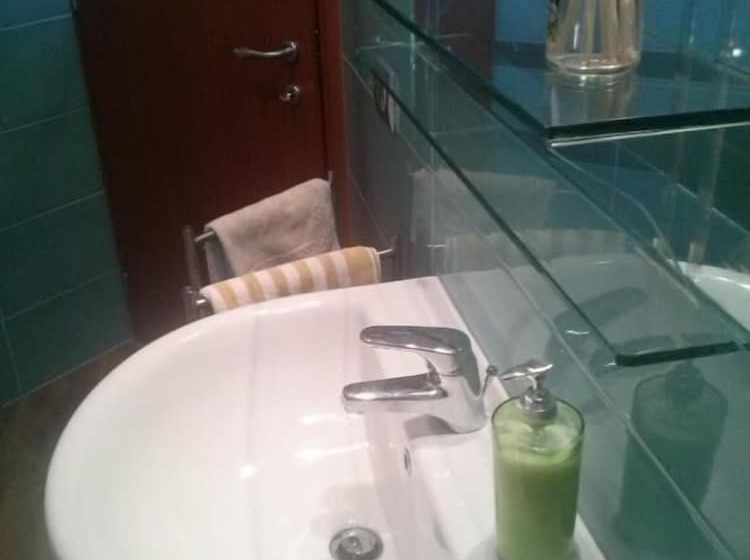 פנסיון Bgy Airport Guesthouse