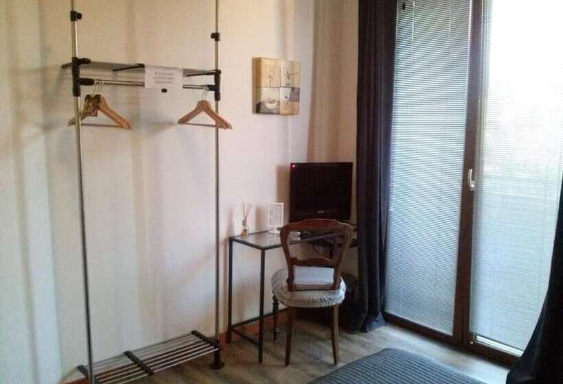 פנסיון Bgy Airport Guesthouse