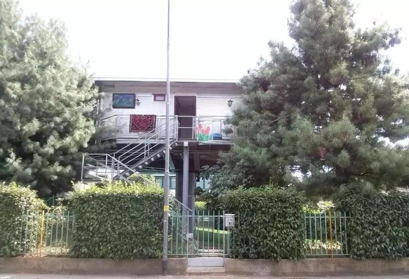 ペンション Bgy Airport Guesthouse