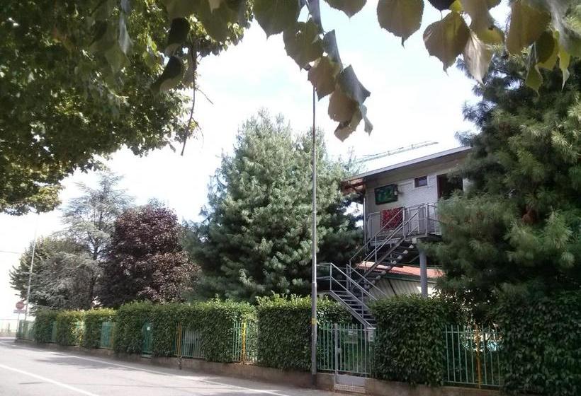 פנסיון Bgy Airport Guesthouse