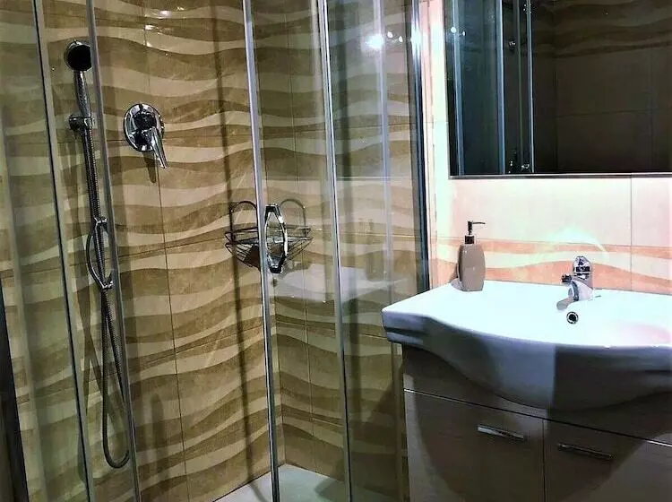 Majatalo Guest House Loriano