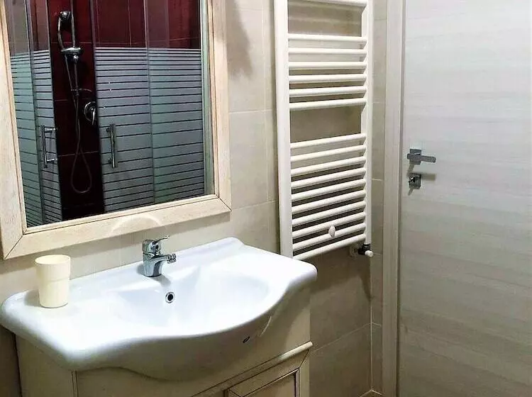 Majatalo Guest House Loriano