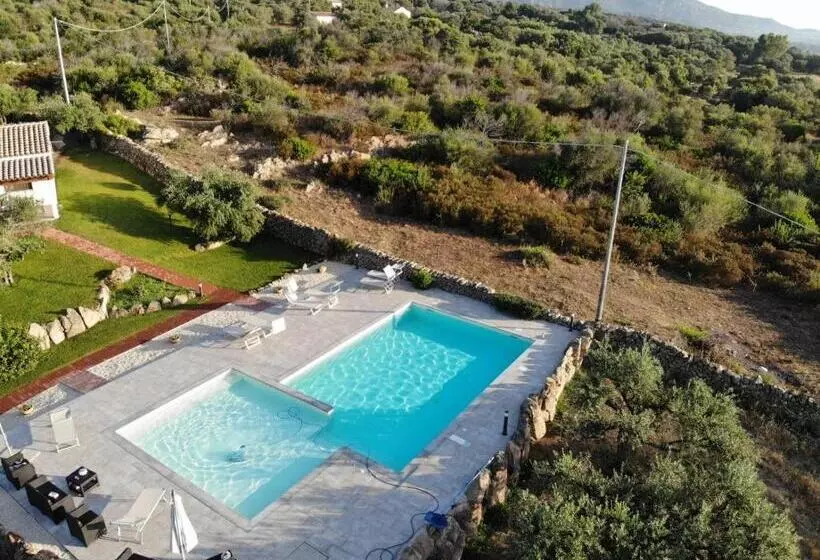 Agriturismo La Rocca Manna