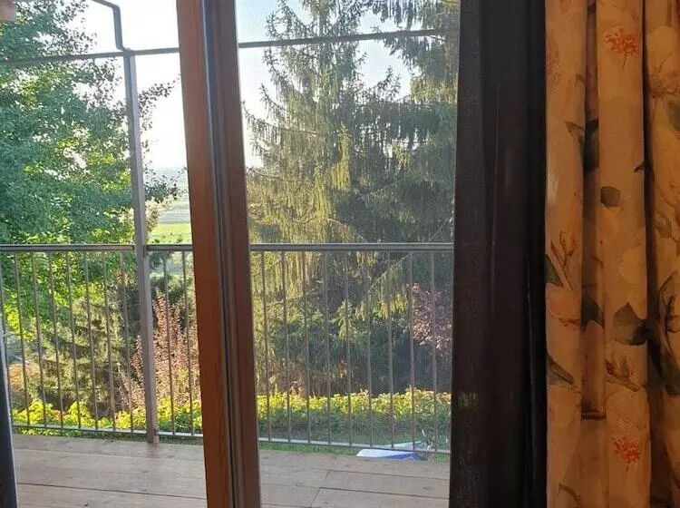 Aamiaismajoitus (B&B) L Uovo E La Faina