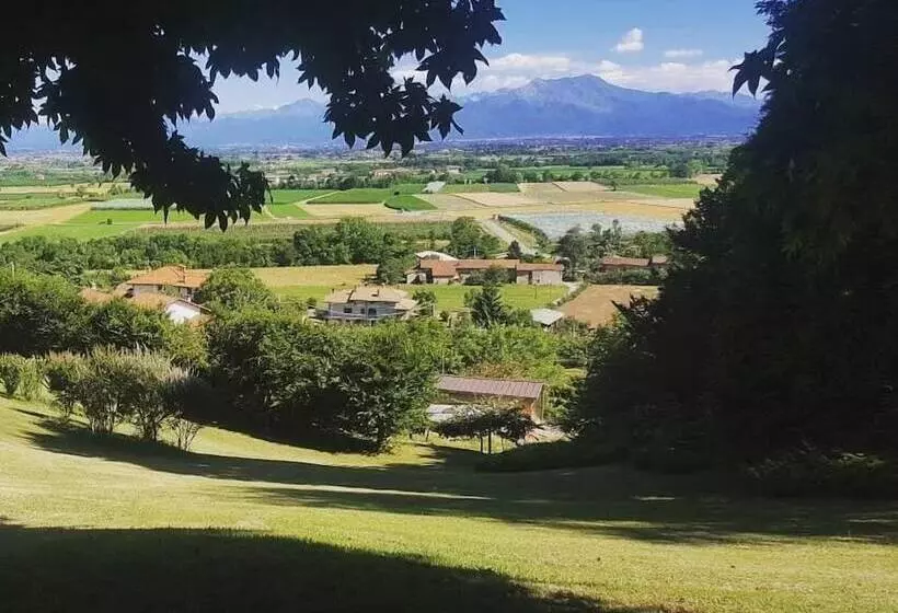 Aamiaismajoitus (B&B) L Uovo E La Faina