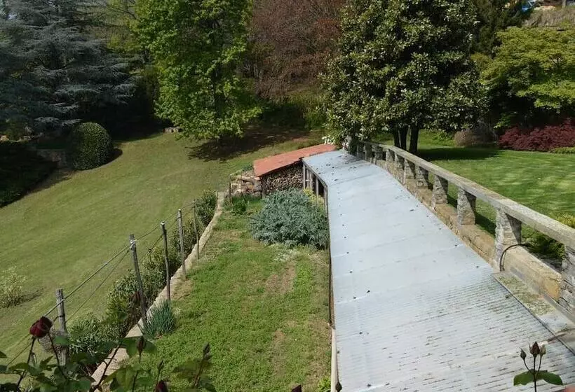 Aamiaismajoitus (B&B) L Uovo E La Faina