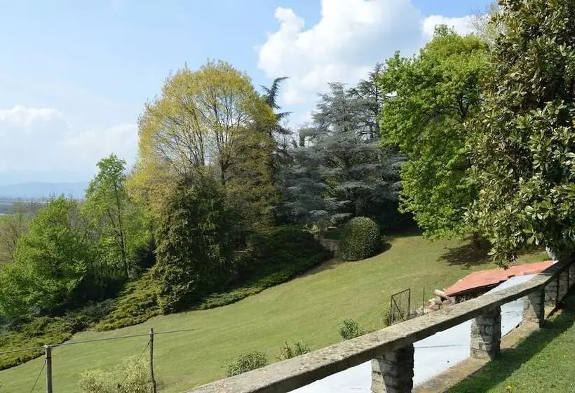 Aamiaismajoitus (B&B) L Uovo E La Faina