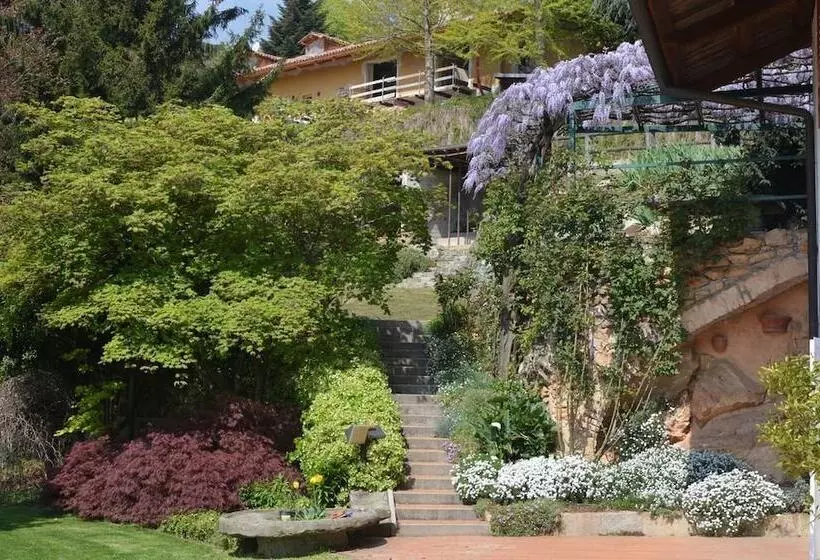 Aamiaismajoitus (B&B) L Uovo E La Faina