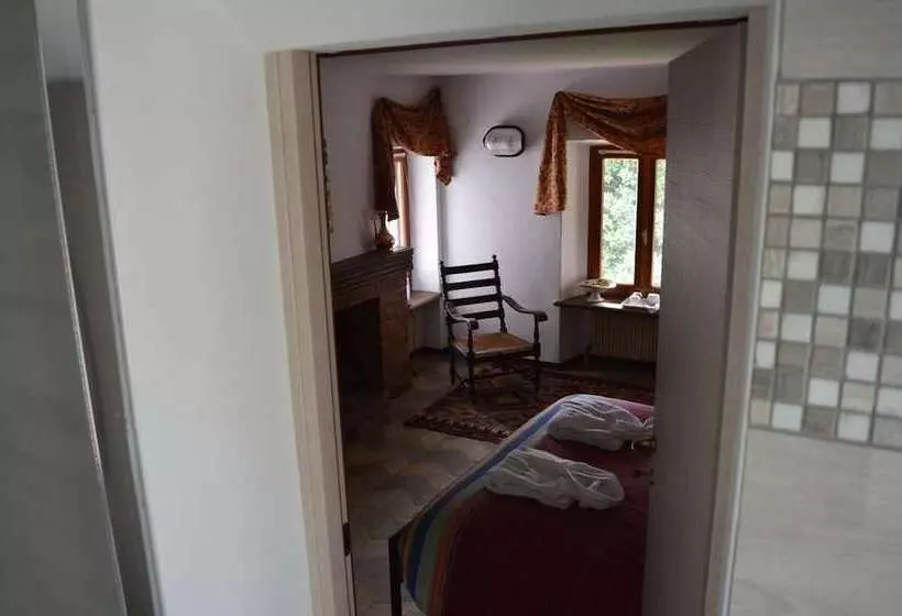 Aamiaismajoitus (B&B) L Uovo E La Faina