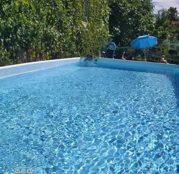 Aamiaismajoitus (B&B) Oca Carolina