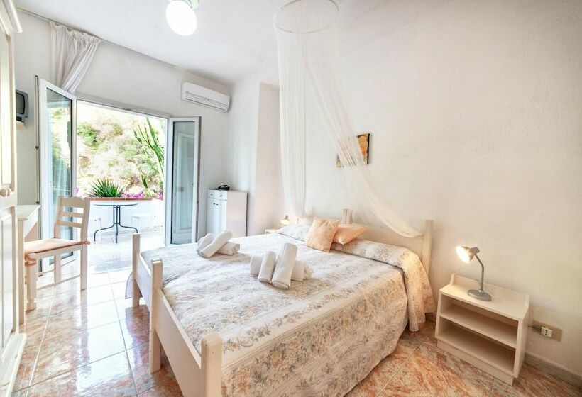 簡易ホテル Ristorante Il Giardino Del Nonno