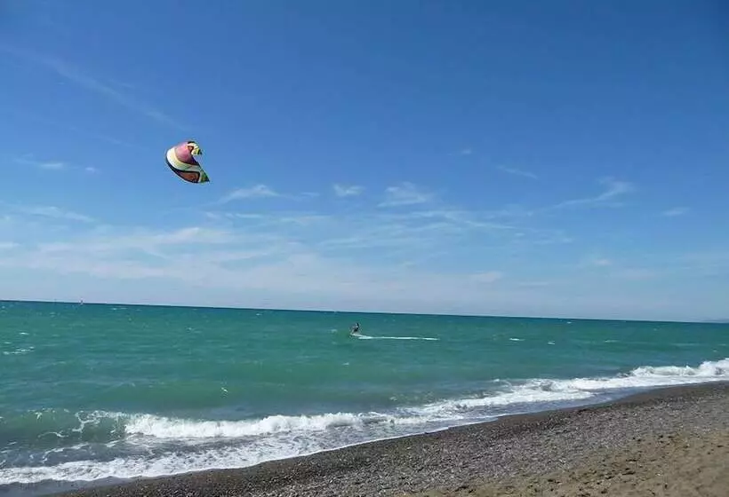 Hotelli Campeggio Del Forte