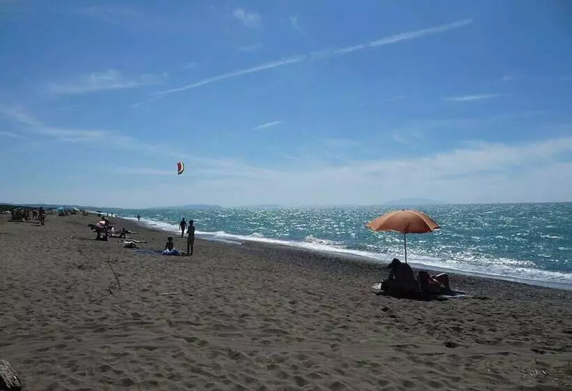 Hotelli Campeggio Del Forte