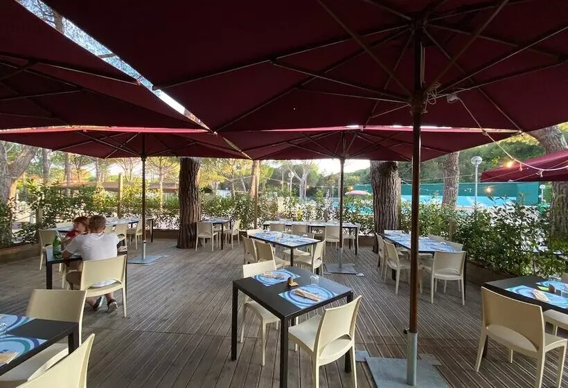 Hotelli Campeggio Del Forte