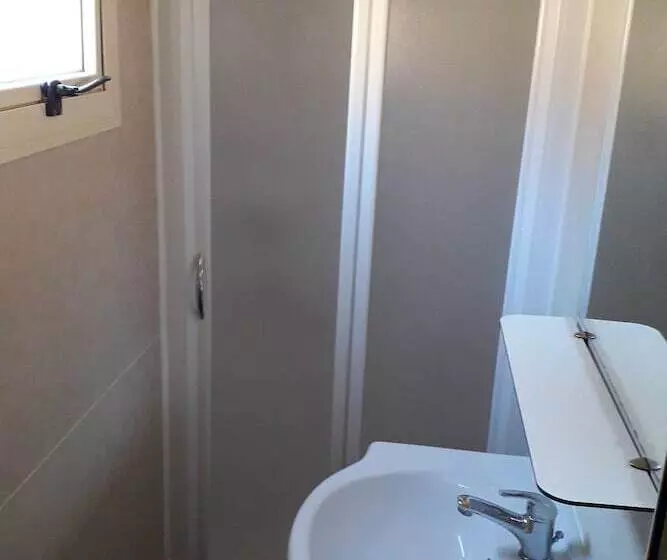 Hotelli Campeggio Del Forte