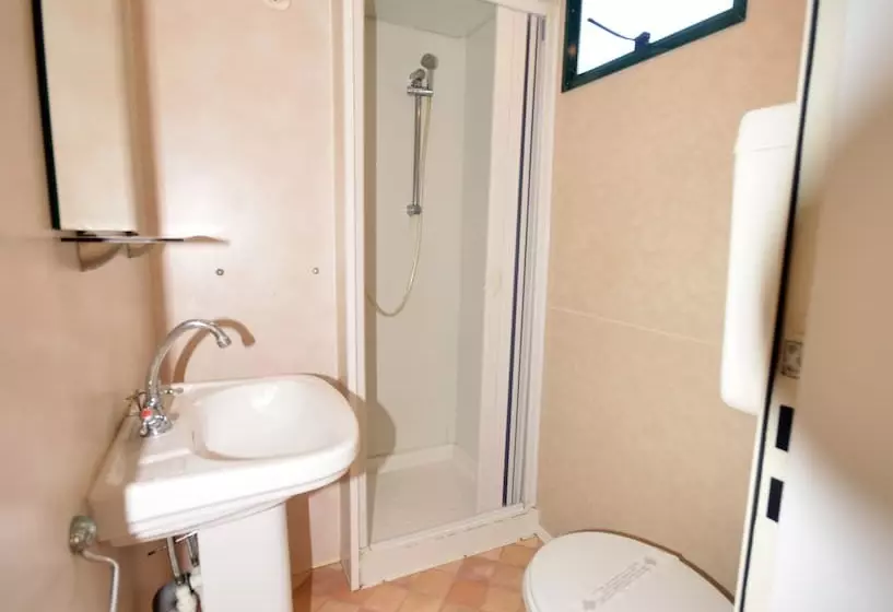 Hotelli Campeggio Del Forte