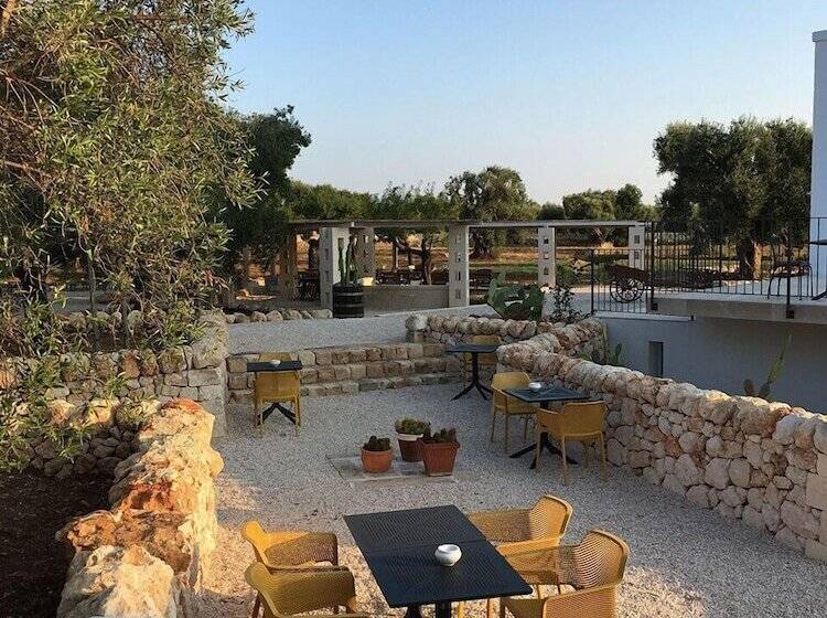 فندق ريفى Boutique Hotel Masseria Sottomasi