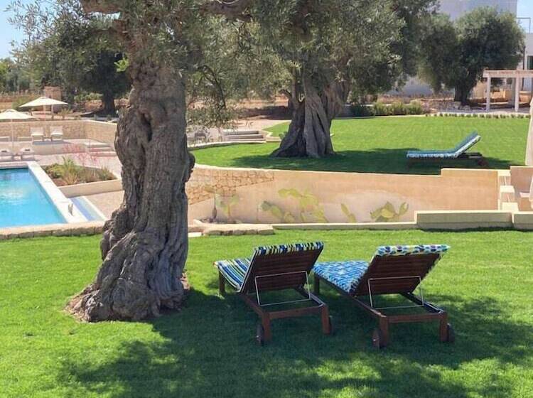 فندق ريفى Boutique Hotel Masseria Sottomasi