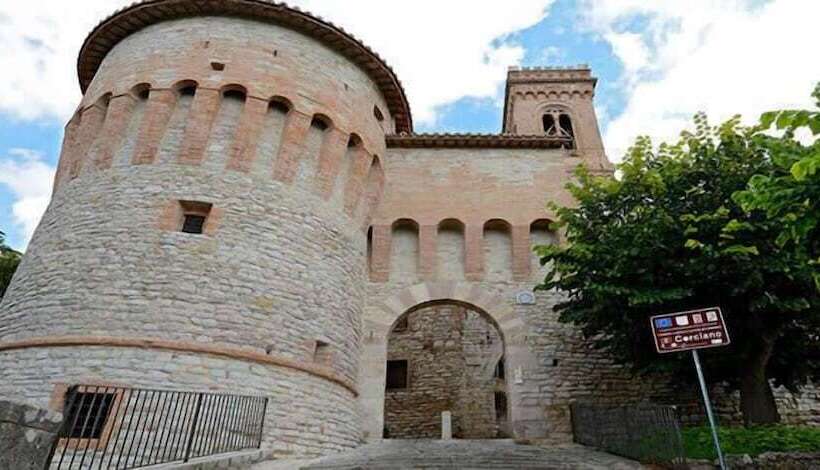 בית מלון כפרי La Fonte Di Montebuono