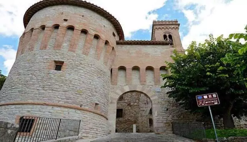 Maaseutuhotelli La Fonte Di Montebuono