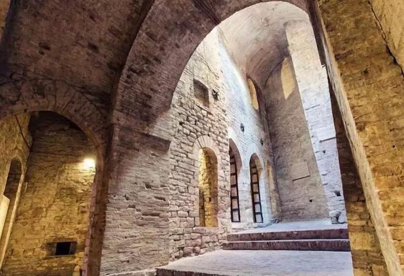 Maaseutuhotelli La Fonte Di Montebuono