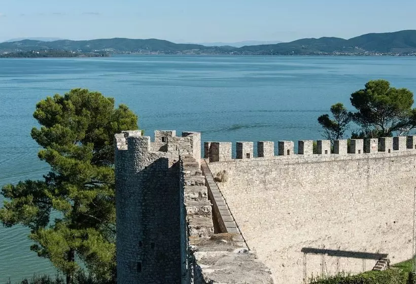 Maaseutuhotelli La Fonte Di Montebuono