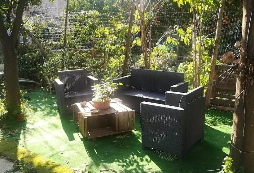 ペンション Villino L Aranceto Sorrentino