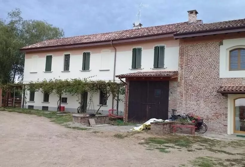 تختخواب و صبحانه Agriturismo Cascina Poscallone