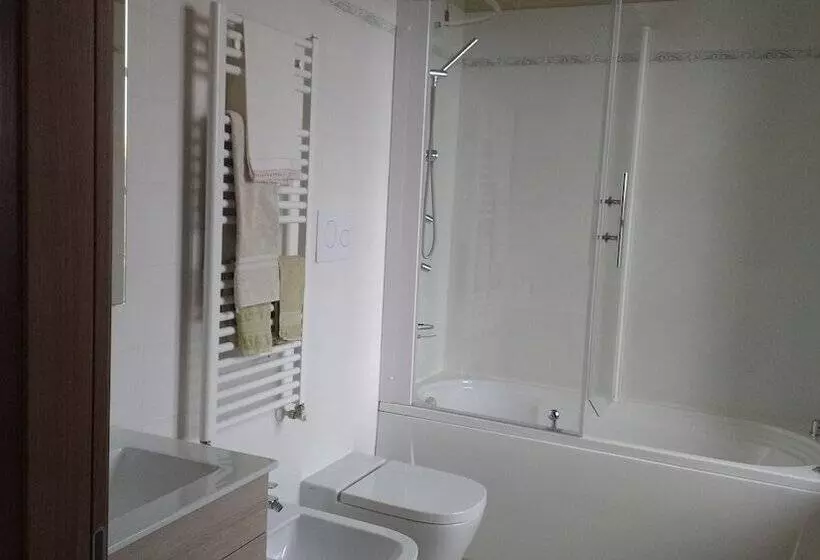 تختخواب و صبحانه Agriturismo Cascina Poscallone