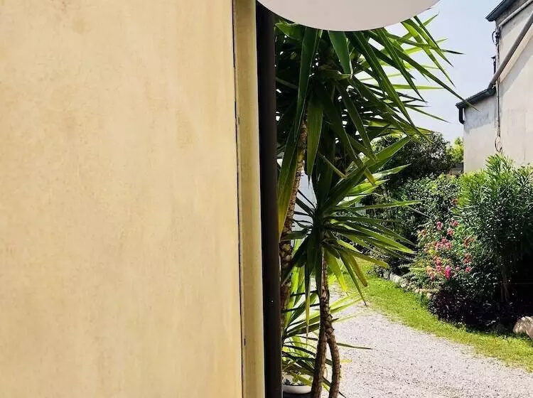 Aamiaismajoitus (B&B) Gardabeds Adults Only