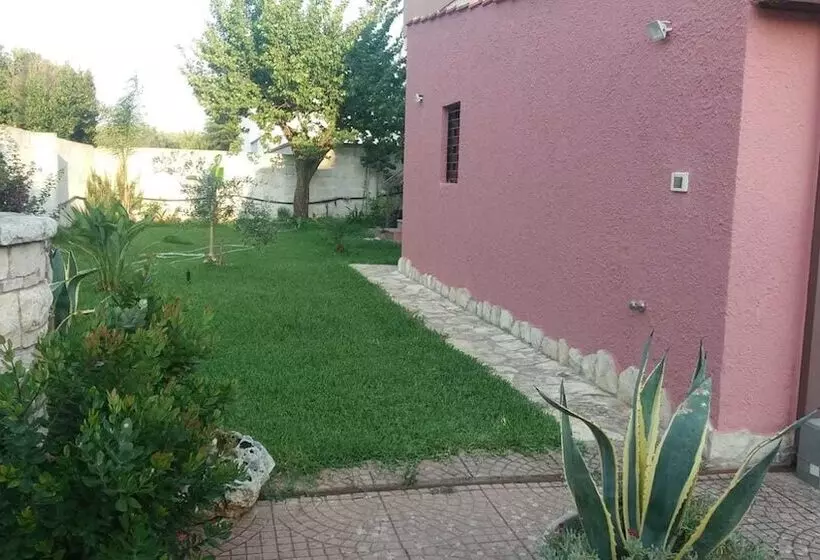 Aamiaismajoitus (B&B) Villetta Orchidea