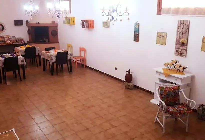 Aamiaismajoitus (B&B) Villetta Orchidea