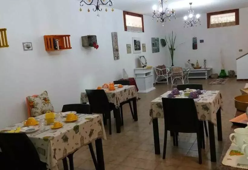 Aamiaismajoitus (B&B) Villetta Orchidea