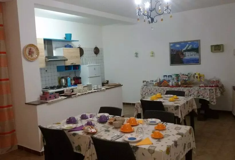 Aamiaismajoitus (B&B) Villetta Orchidea