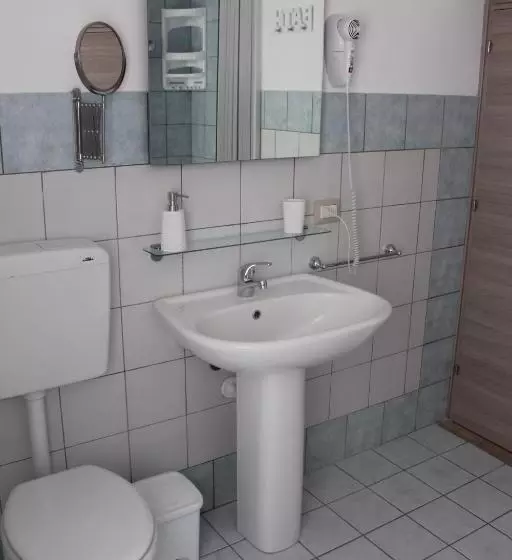 ペンション Affittacamere La Traversa