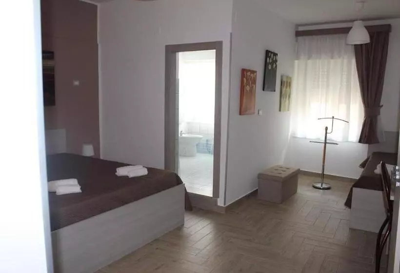 ペンション Affittacamere La Traversa