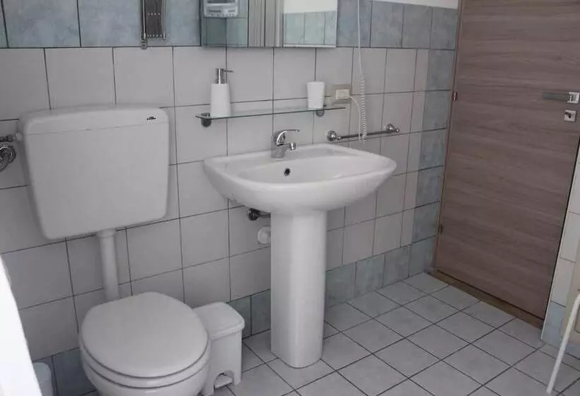 ペンション Affittacamere La Traversa